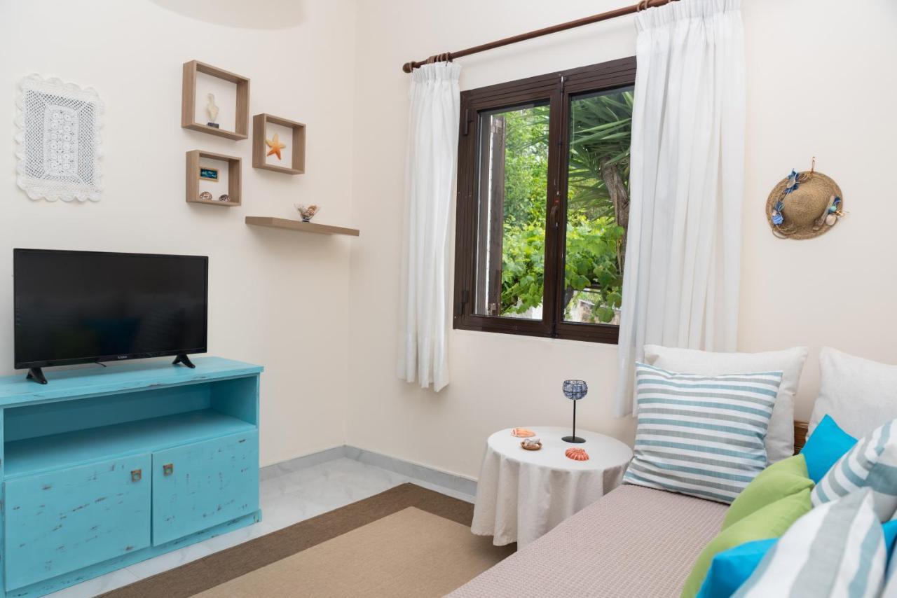 Iliochari Sea View Apartments Oropos - Kalamos Exterior photo