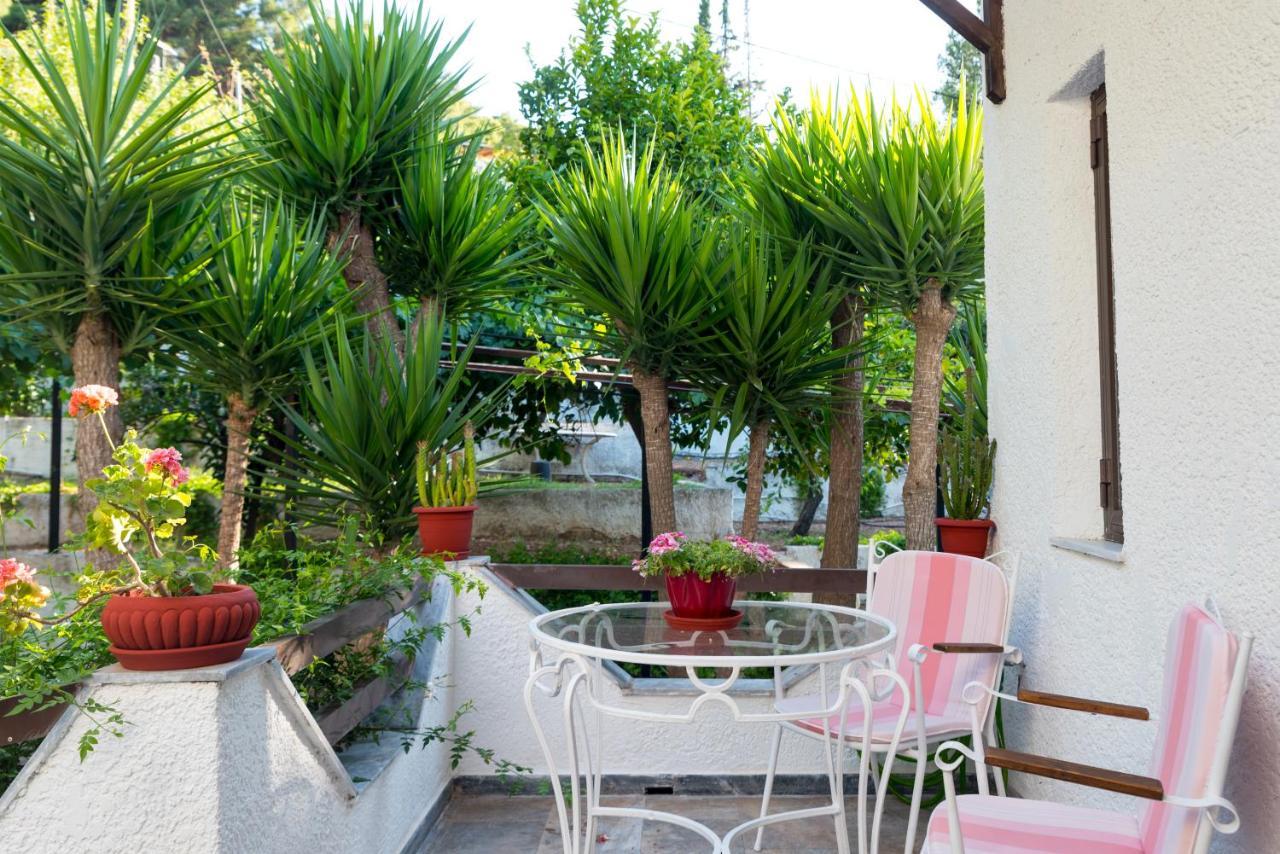 Iliochari Sea View Apartments Oropos - Kalamos Exterior photo