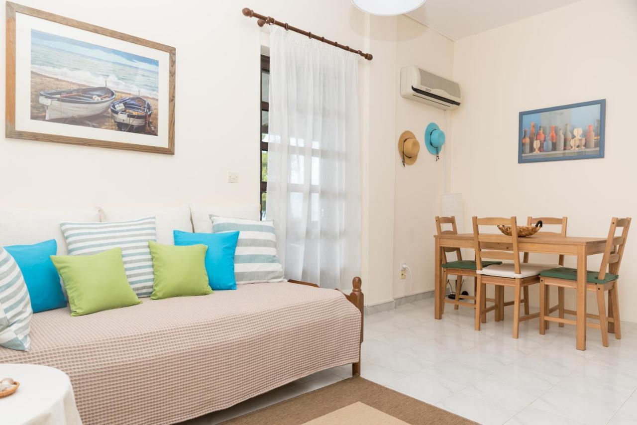 Iliochari Sea View Apartments Oropos - Kalamos Exterior photo