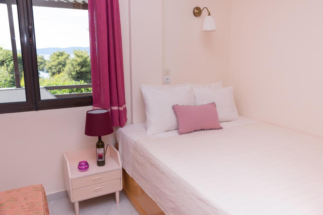 Iliochari Sea View Apartments Oropos - Kalamos Exterior photo