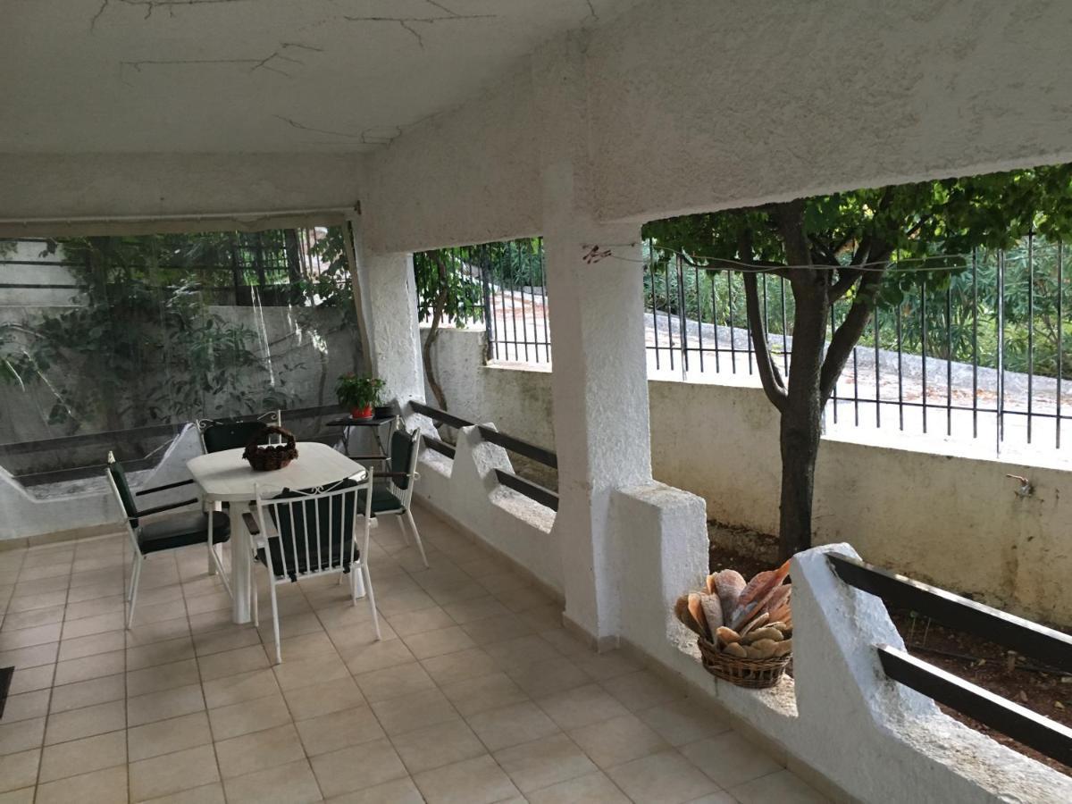 Iliochari Sea View Apartments Oropos - Kalamos Exterior photo