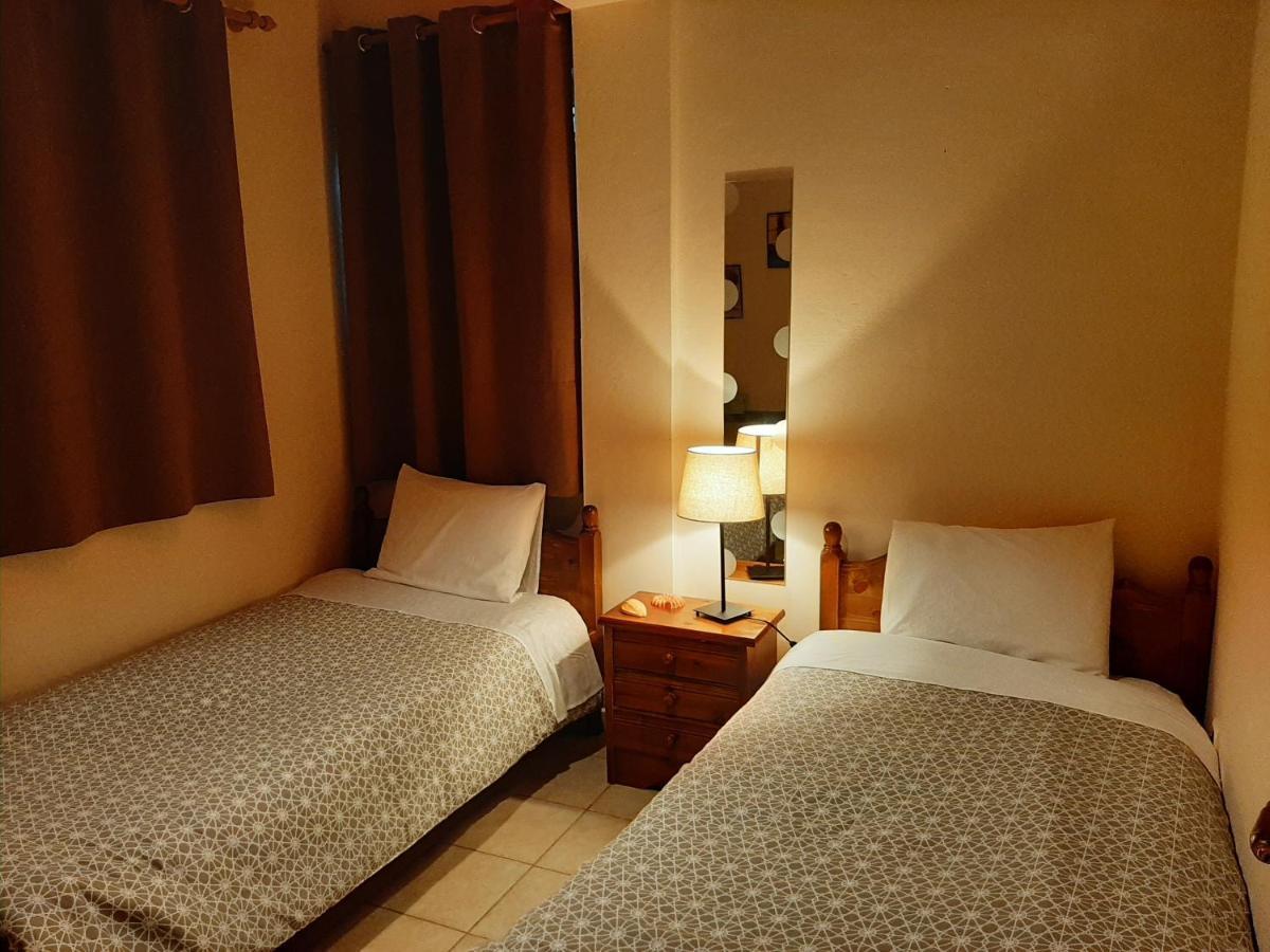Iliochari Sea View Apartments Oropos - Kalamos Exterior photo