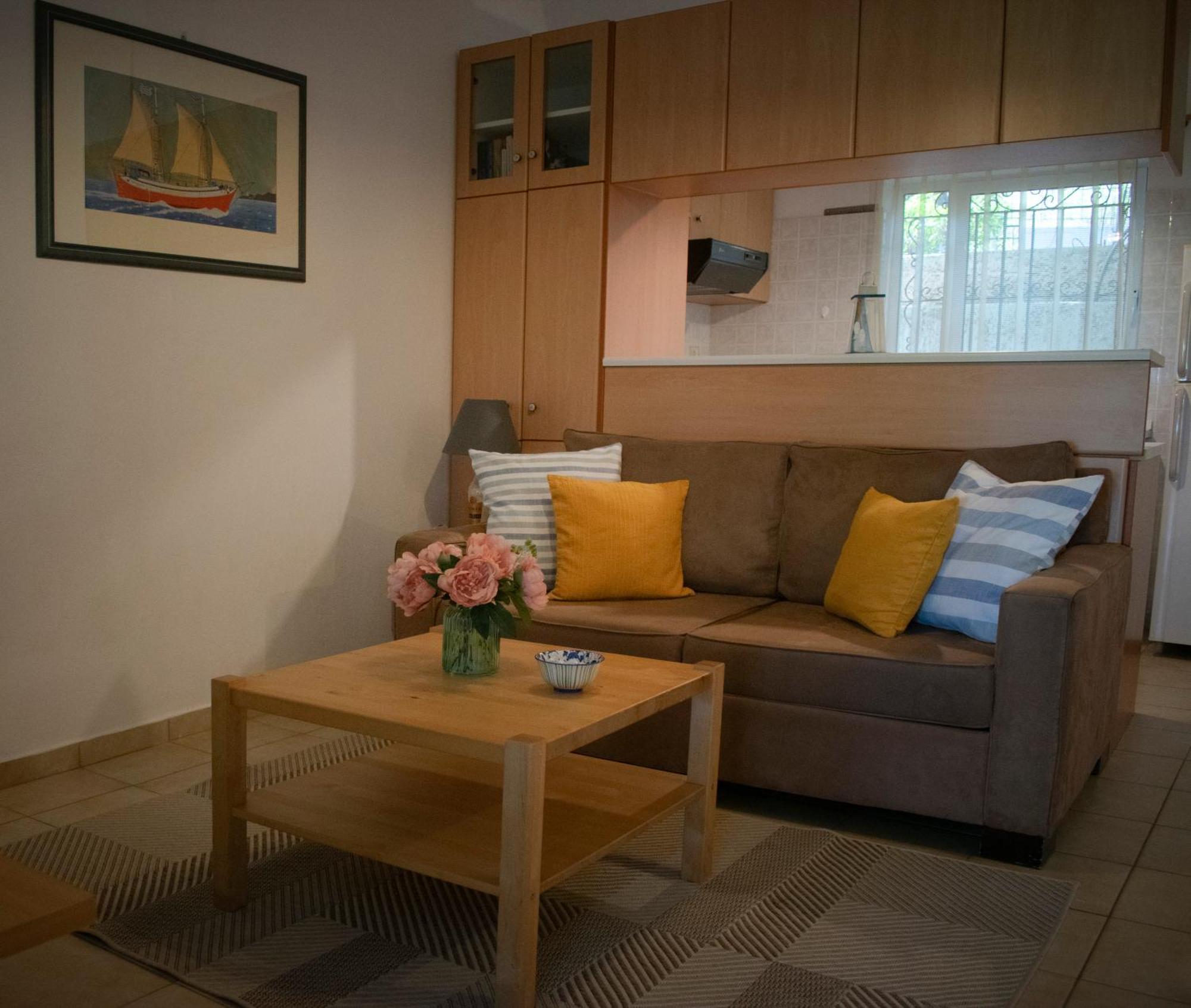 Iliochari Sea View Apartments Oropos - Kalamos Exterior photo